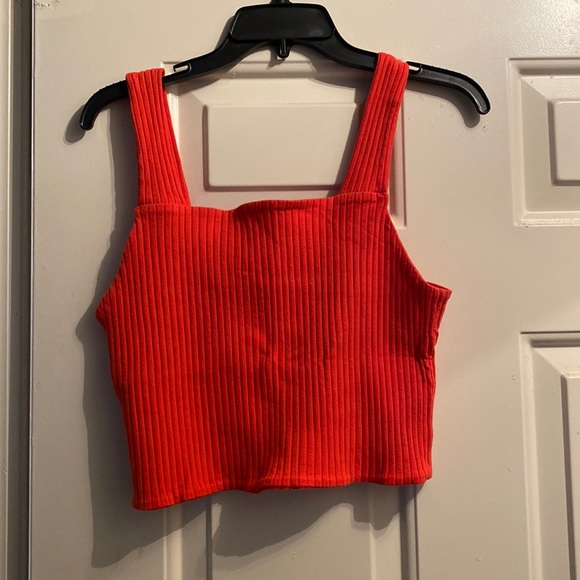 AE Red Crop Top - Picture 1 of 3